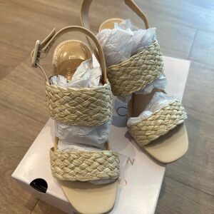 LC Lauren Conrad Tan Woven Sandals